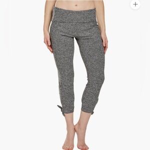 Beyond Yoga Light Gray Space Dye Cropped Tie Athletic Athleisure Leggings Medium